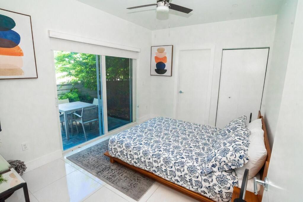 Across The Ocean Few Steps To Beach Contemporary Three Bedroom Townhouse Pompano Beach Exteriör bild