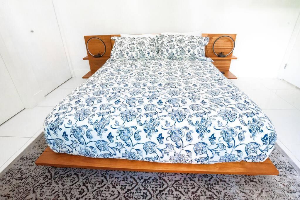 Across The Ocean Few Steps To Beach Contemporary Three Bedroom Townhouse Pompano Beach Exteriör bild