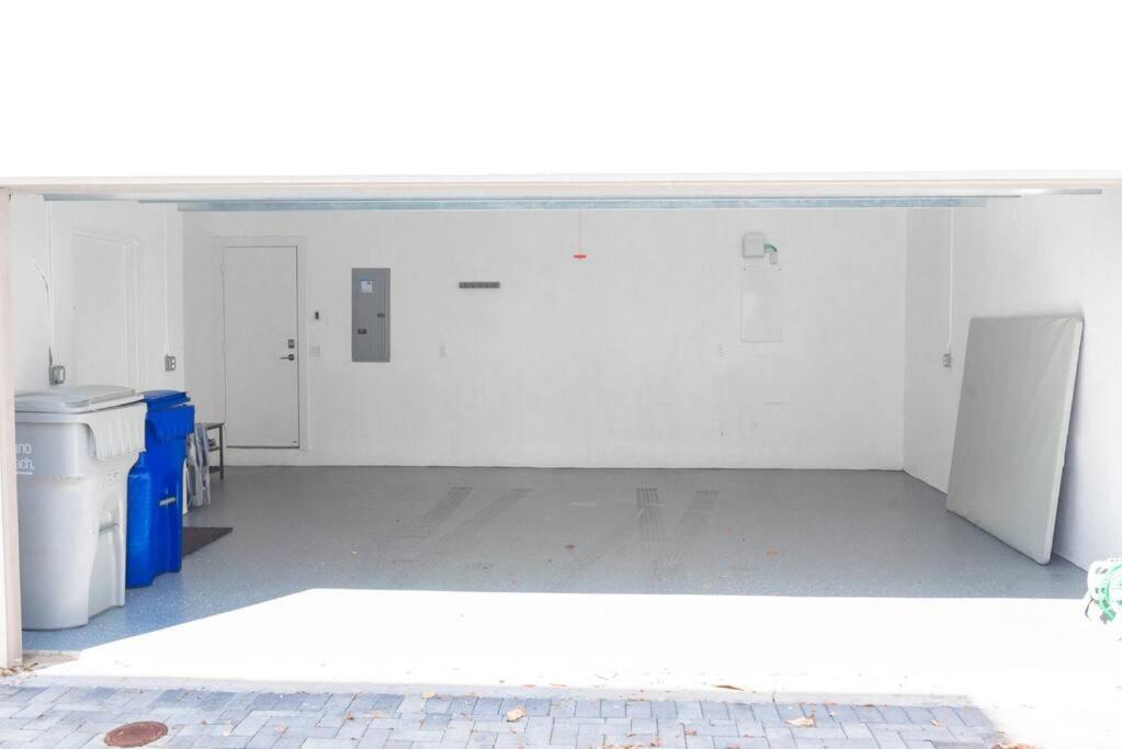 Across The Ocean Few Steps To Beach Contemporary Three Bedroom Townhouse Pompano Beach Exteriör bild