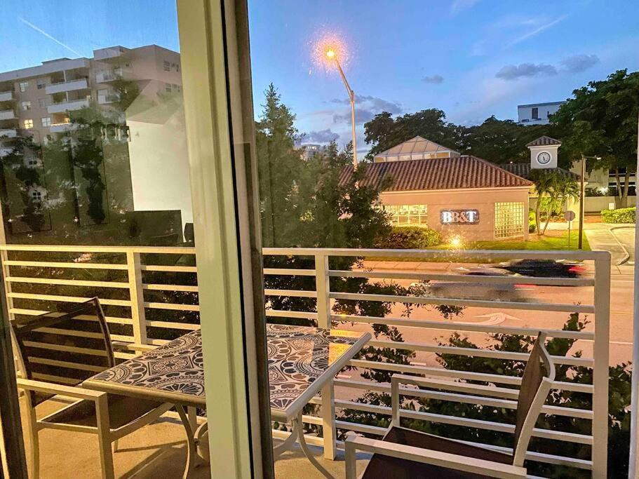 Across The Ocean Few Steps To Beach Contemporary Three Bedroom Townhouse Pompano Beach Exteriör bild